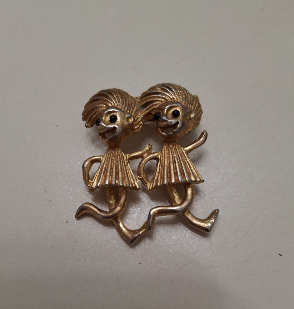 Gemini Twins goldtone vintage brooch green eyes